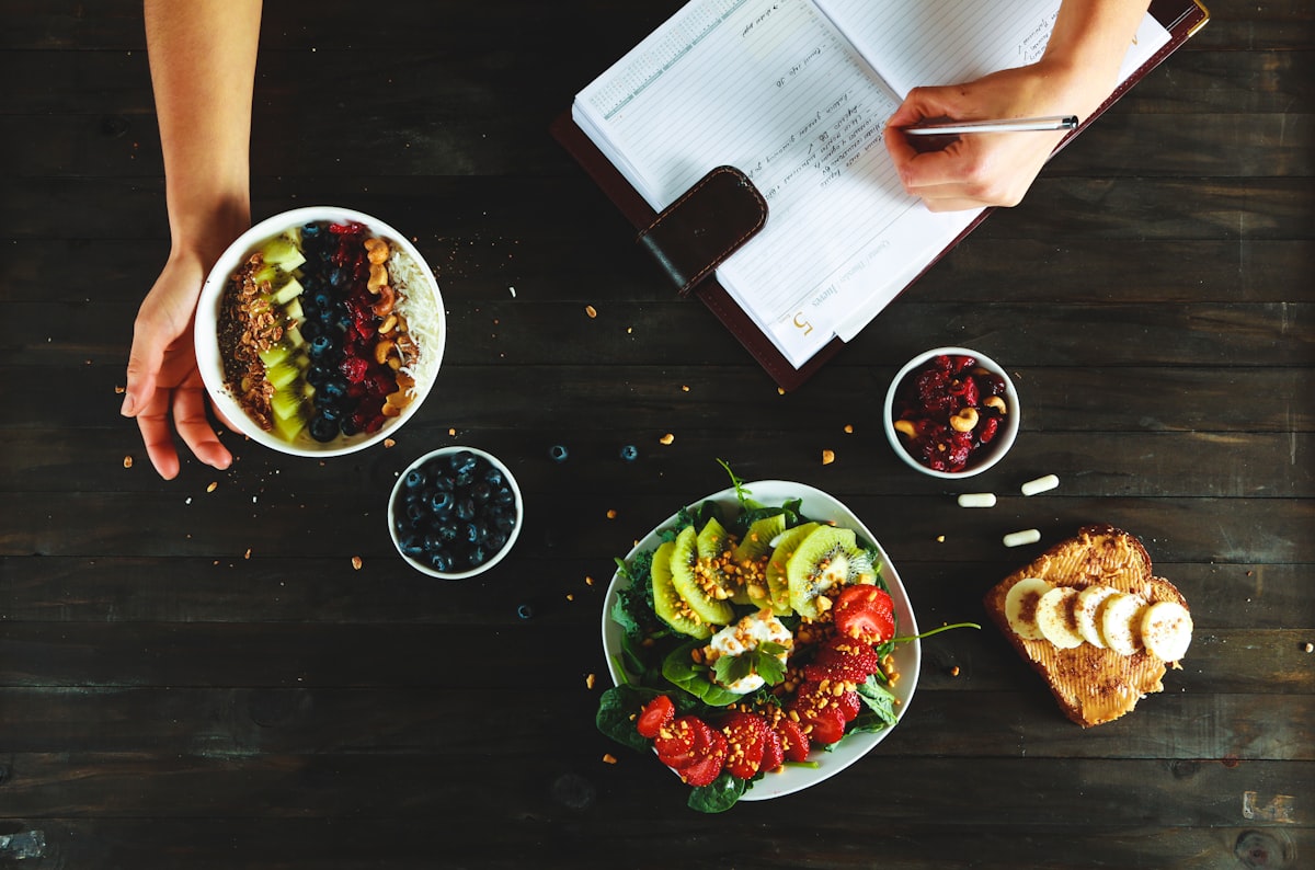 Nutritionist consultation with fresh vegetables and healthy food
